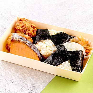おにぎり弁当